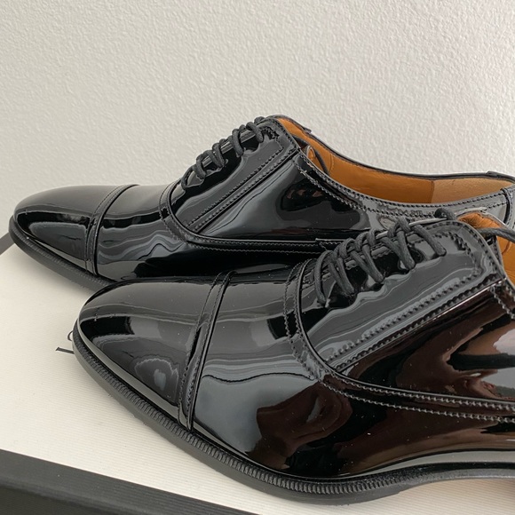 GUCCI Patent Leather Oxfords - Picture 3 of 10